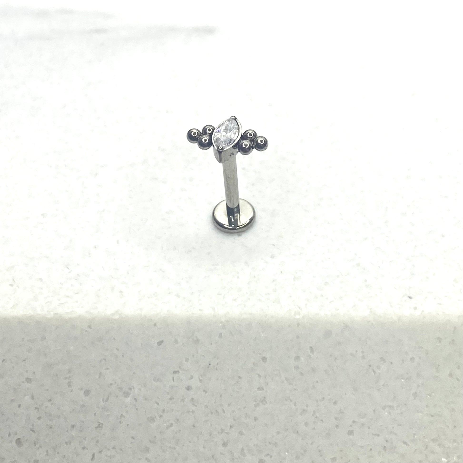 piercing conch piercing tragus piercing helix piercing daith luxe bracelet acier inoxydable bijoux tendances piercing oreille collier argent joaillerie or